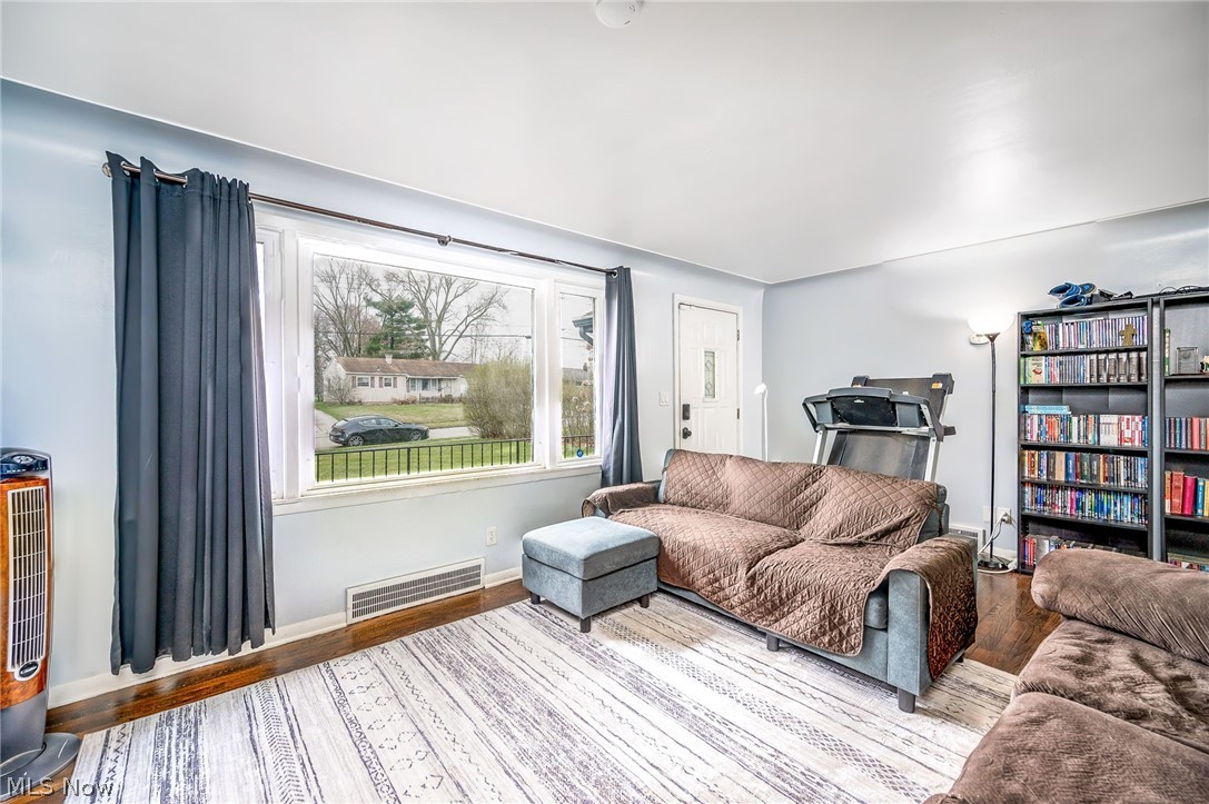 Estates Circle - Residential