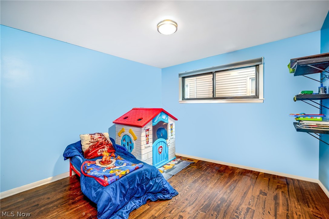 Estates Circle - Residential