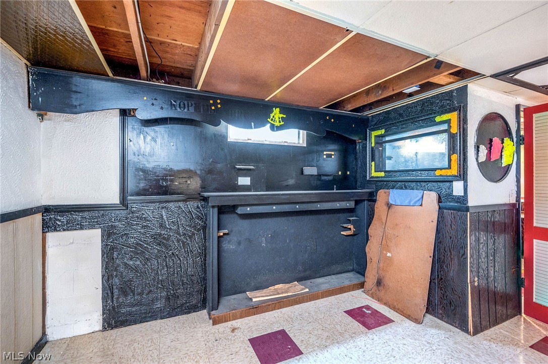 Estates Circle - Residential