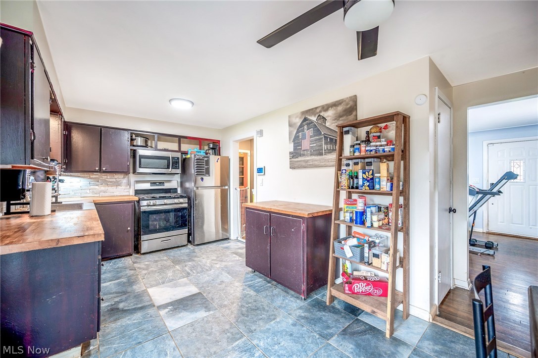 Estates Circle - Residential