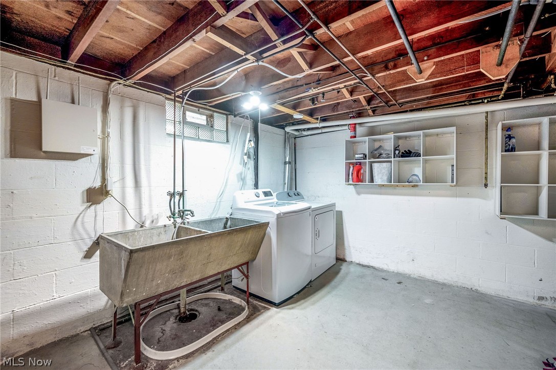 Estates Circle - Residential