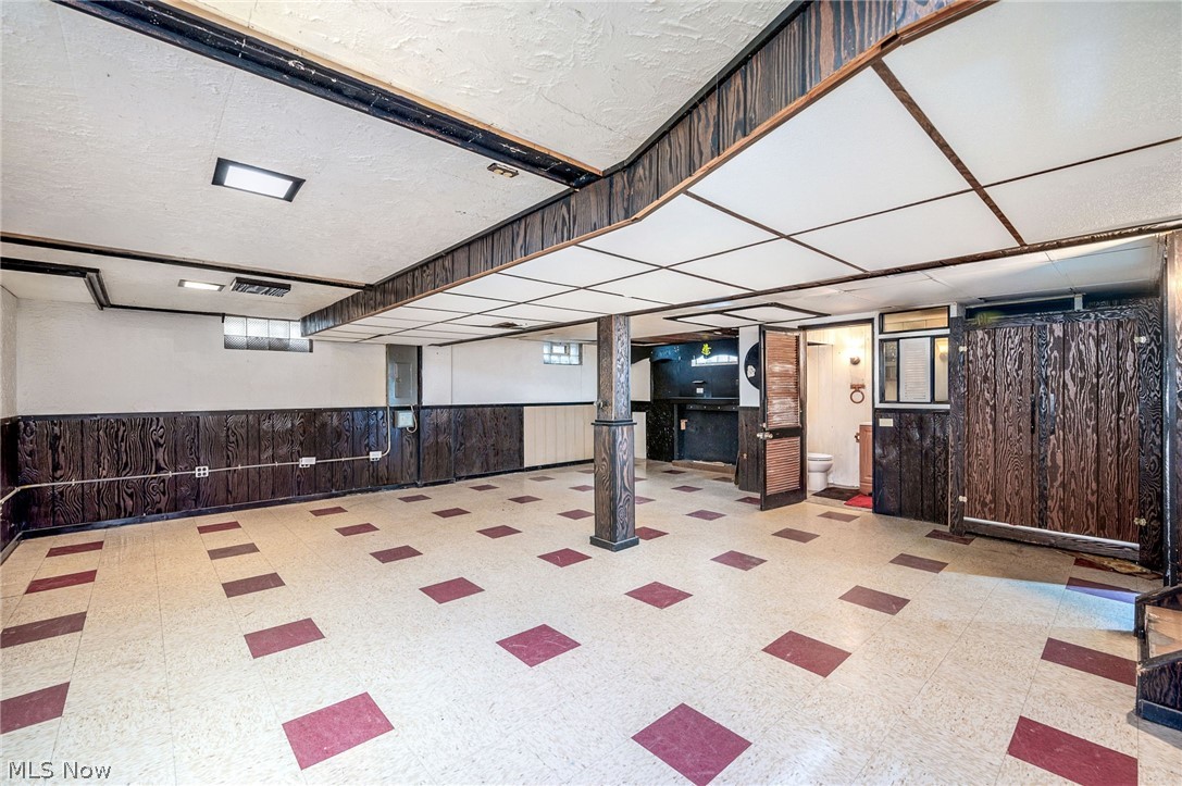 Estates Circle - Residential