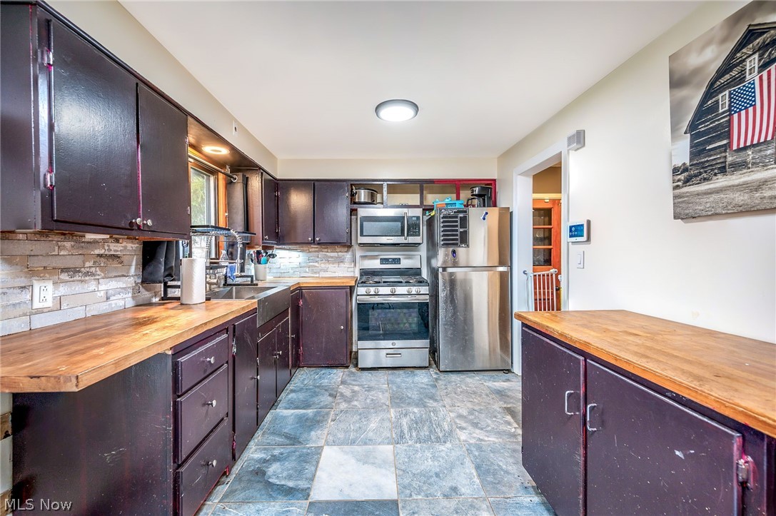 Estates Circle - Residential