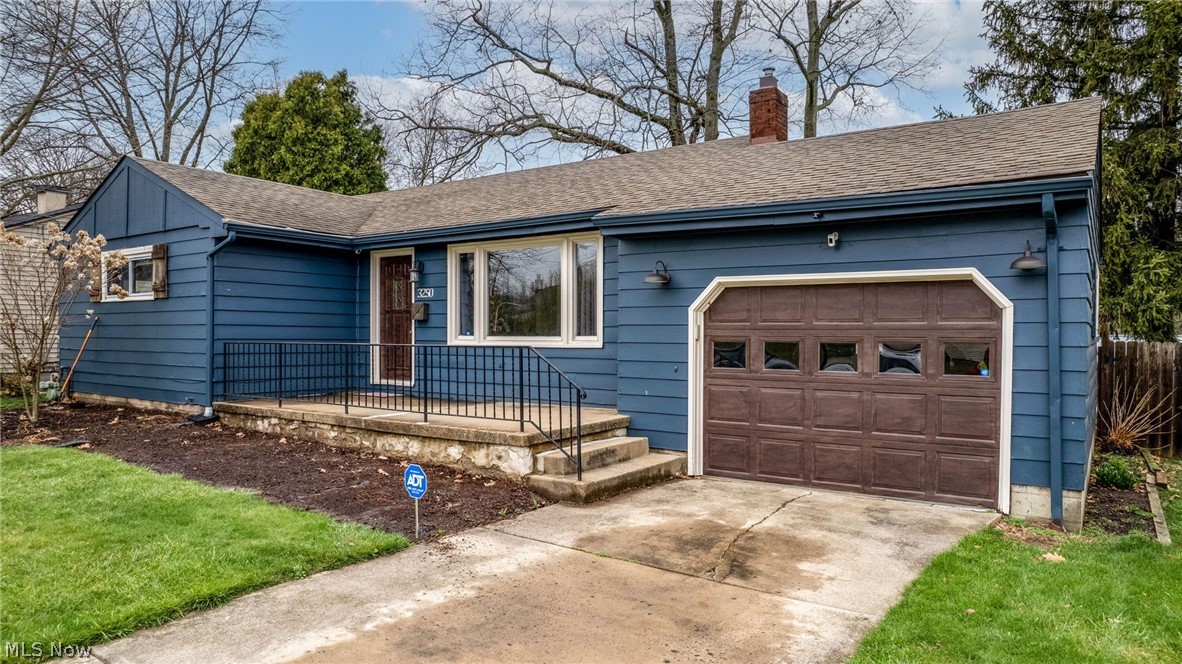 Estates Circle - Residential