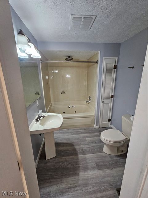 Tiny photo for 560 N Broadway Street, Medina, OH 44256 (MLS # 5203268)