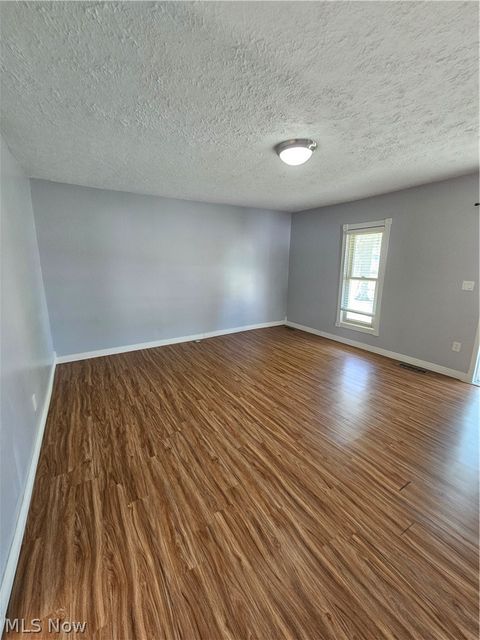 Tiny photo for 560 N Broadway Street, Medina, OH 44256 (MLS # 5203268)