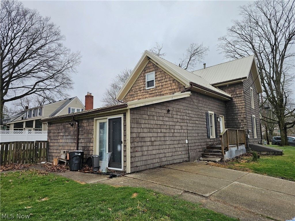 Photo of 560 N Broadway Street, Medina, OH 44256 (MLS # 5203268)
