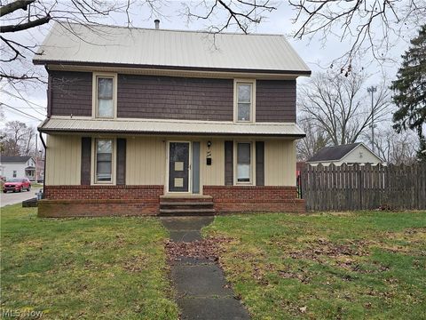 Photo of 560 N Broadway Street, Medina, OH 44256 (MLS # 5203268)
