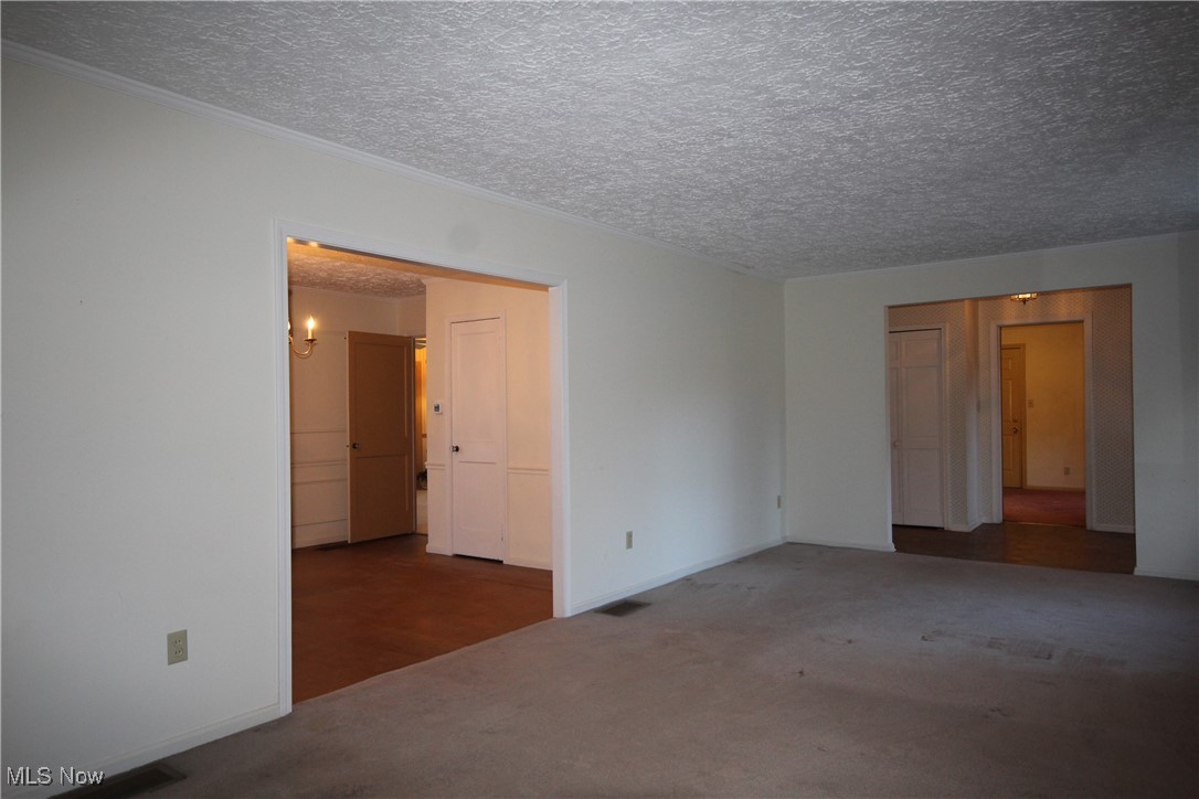 975 Eaton Avenue, Akron, Ohio image 4
