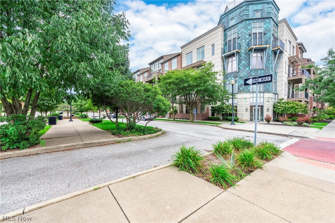 16800 Van Aken Boulevard 410