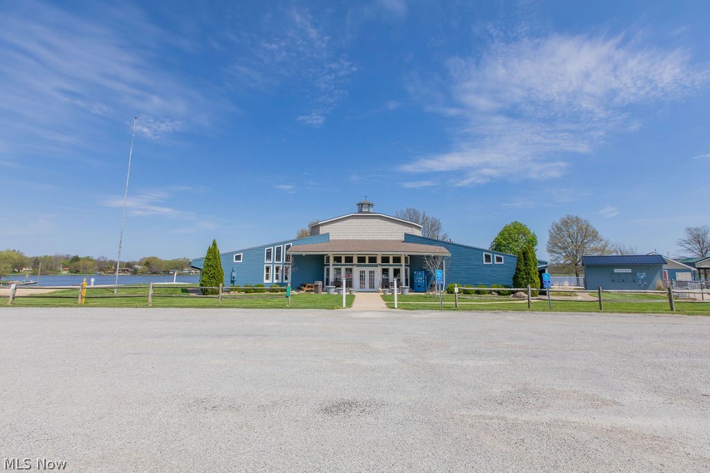 Cinnamon Lake - Residential