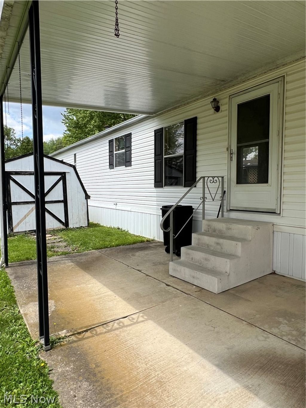Photo of 28 Thomas Boulevard NW, Massillon, OH 44647 (MLS # 5208618)