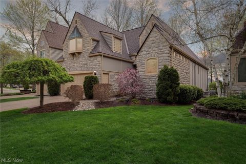 4253 Vilamoura Drive, Avon, OH 44011 - #: 5032252