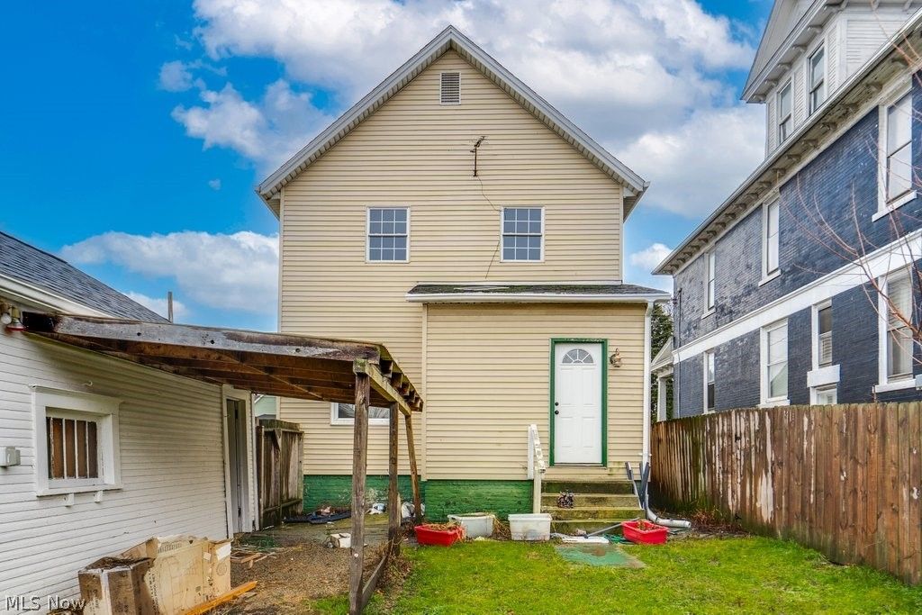Photo of 1607 9th Street SW, Canton, OH 44706 (MLS # 5208105)