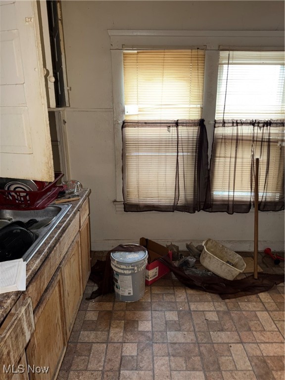 Windemere 03 - Residential Income