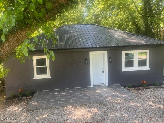 Almost completely remodeled home. New furnace, roof, paint, bathroom, outdoor entrance from basement. New refrigerator and stove. Ready to move in. Tri Valey schools