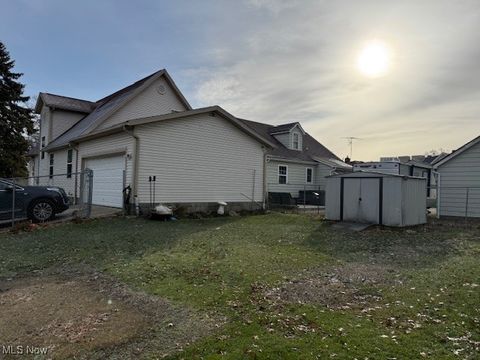 Tiny photo for 244 5th Street NE, Barberton, OH 44203 (MLS # 5178472)