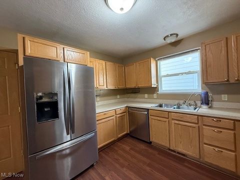 Tiny photo for 244 5th Street NE, Barberton, OH 44203 (MLS # 5178472)