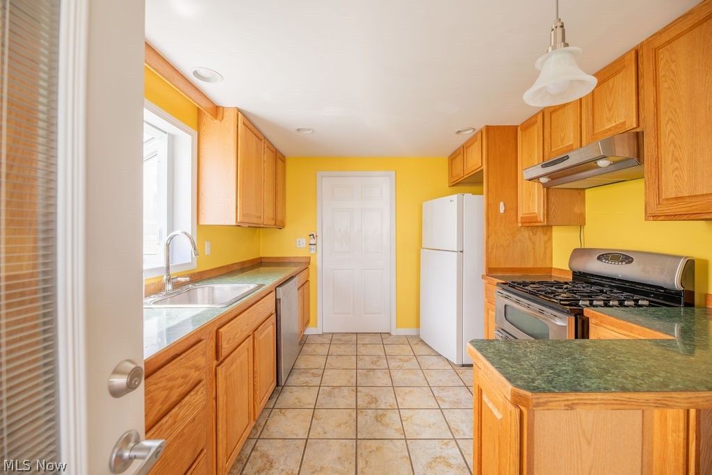 Photo of 602 Frost Road, Streetsboro, OH 44241 (MLS # 5199641)