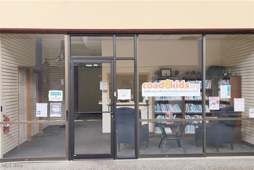 Start your new year off with 50% off your lease for the first 6 months at $1,222 per month.
Your new business location awaits at Unit 39S in Monroe Centre, offering 3,450 square feet of versatile space. This unit
includes well-maintained interiors with multiple rooms, dual egress points, a sprinkler system, ample restroom facilities,
indoor public entrance, and customizable build-to-suit options to suit your needs. If this space doesn't align with your
requirements or if more room is necessary, explore additional leasing opportunities within this coveted plaza. Secure your
place in this bustling business hub, renowned for its high foot traffic and convenient accessibility