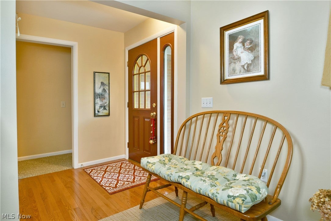 8637 Squirrel Hill Drive NE