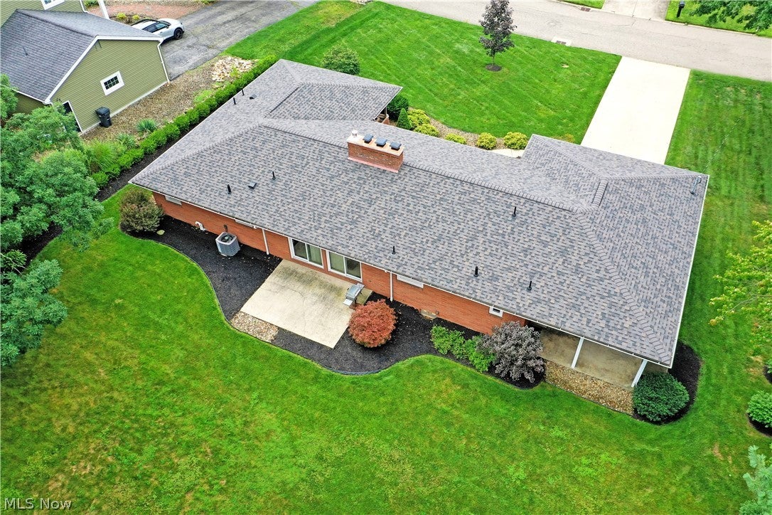 8637 Squirrel Hill Drive NE