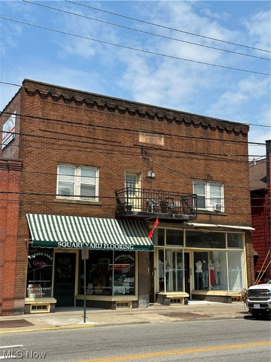 1 bedroom apartment in Wadsworth, downtown area.  Great location next to shops, restaurants, highway.  Enjoy ample parking, coin-operated clothes washer and dryer and extra storage locker. 

Tenant must have the following: 
600+ credit score 
No felonies, 
No previous evictions 
No pets 
Verifiable income , 2.5 X income to rent ratio