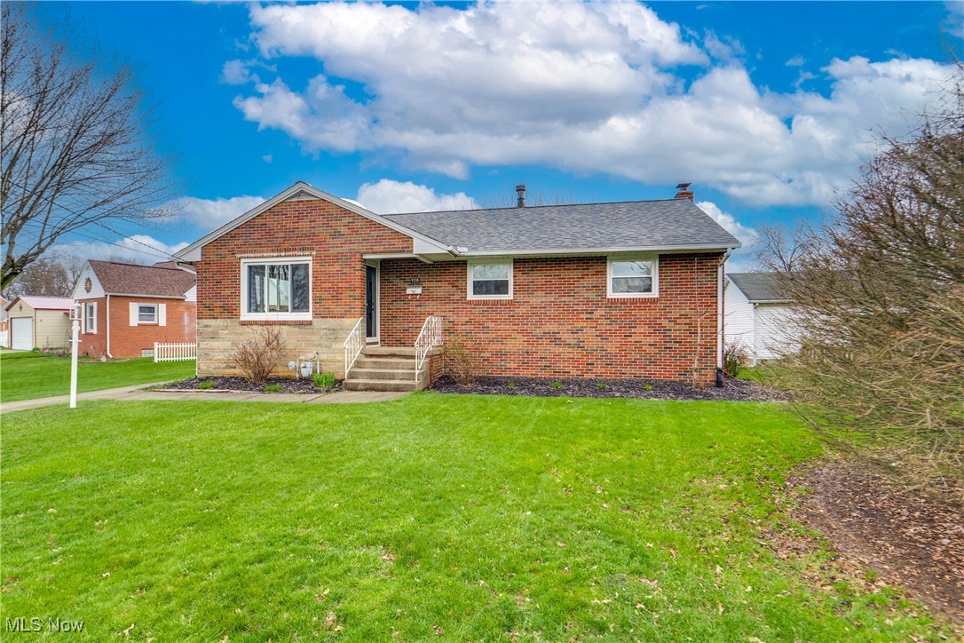 928 Parkview Drive, Louisville, Ohio image 3