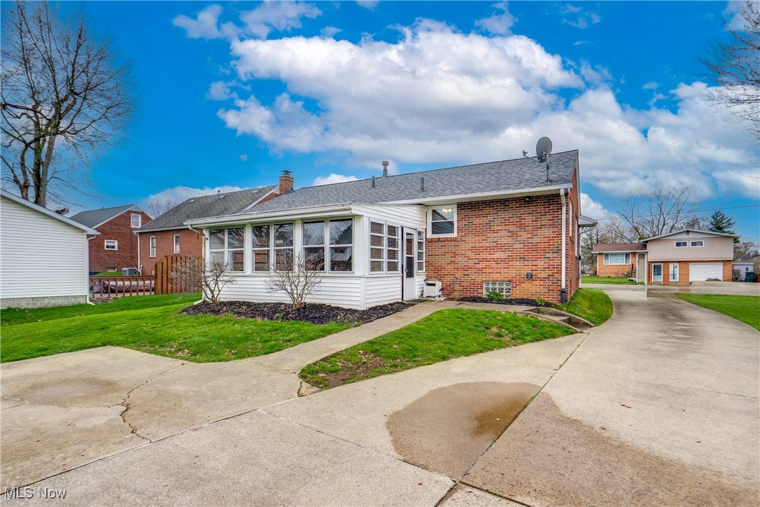 928 Parkview Drive, Louisville, Ohio image 24