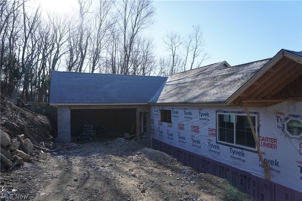 Photo of 15 Huron Trail, Malvern, OH 44644 (MLS # 5197502)