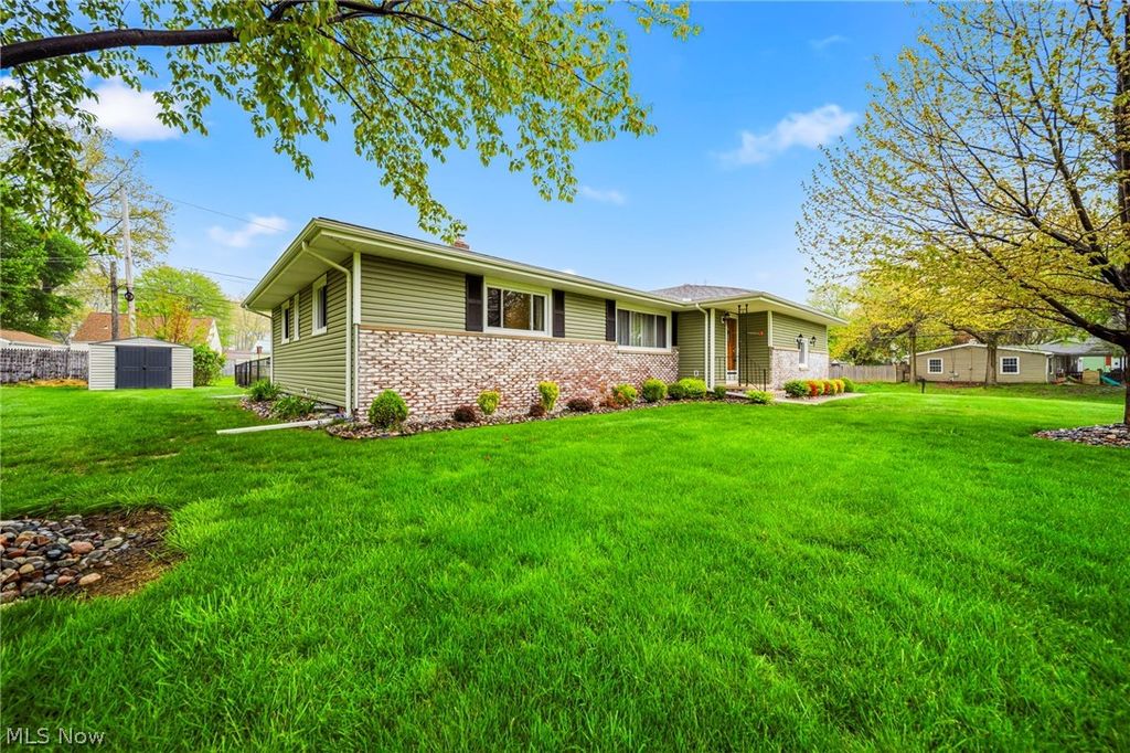 Photo of 2531 Burlingham Drive, Ashtabula, OH 44004 (MLS # 5202710)