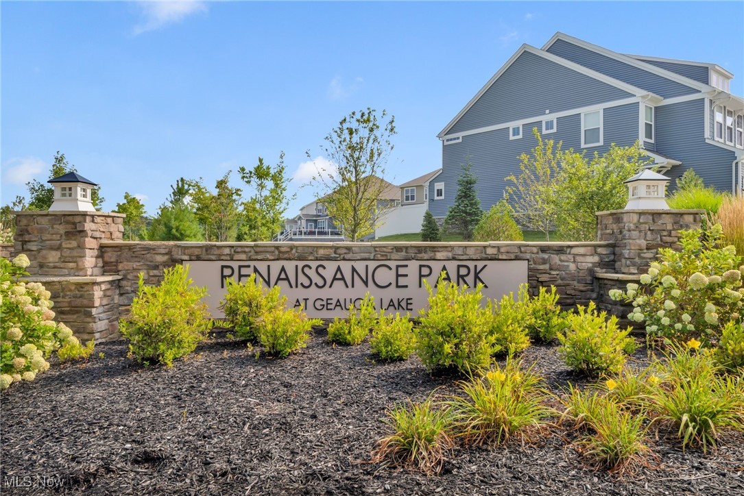 Renaissance Pk/Geauga Lake West- - Residential