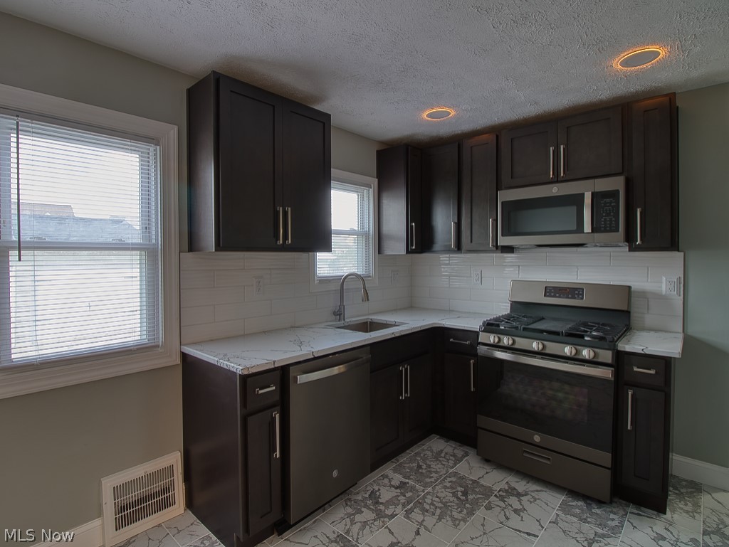 Ridgewood Gardens - Residential