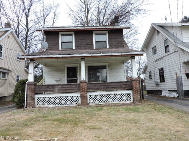 This West side 2 story offers full bath on first and second floor along with bonus room on 2nd floor for extra storage. Great opportunity for investment property with 3 bedrooms and 2 car garage. Home will need to be brought up to code as per attached City notices. Seller will not complete any repairs to the subject property, either lender or buyer requested. The property is sold in as is condition. This property is eligible under the Freddie Mac First Look Initiative through 02/10/2018 BUYER must comply with City to correct all violations. Seller currently has multiple offers and highest and best are due by 02 28 2018 by 11 AM.