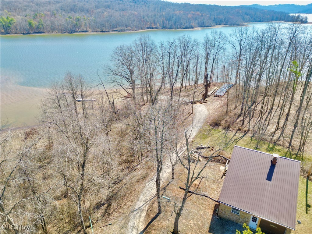 23497 N Hideaway Drive, Senecaville, Ohio image 18