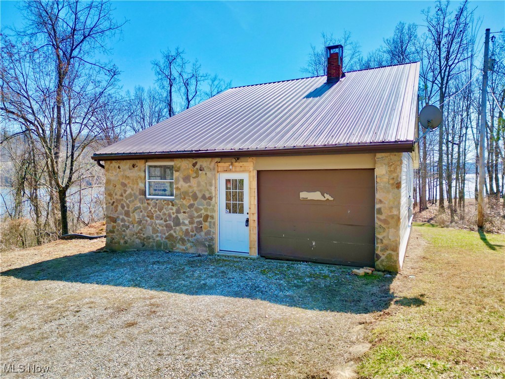 23497 N Hideaway Drive, Senecaville, Ohio image 1