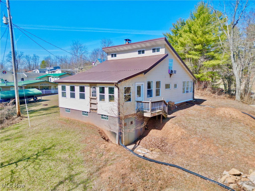 23497 N Hideaway Drive, Senecaville, Ohio image 3
