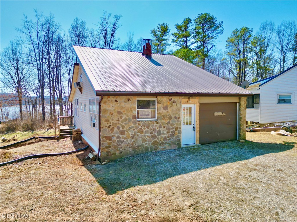 23497 N Hideaway Drive, Senecaville, Ohio image 2