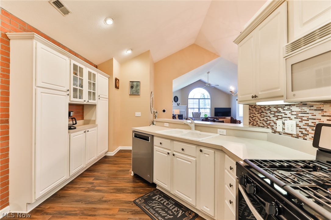 Tara/Barrington Estates Condo - Residential