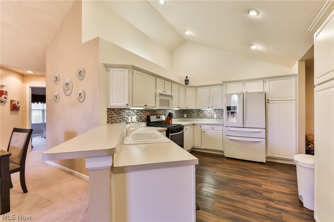 Tara/Barrington Estates Condo - Residential