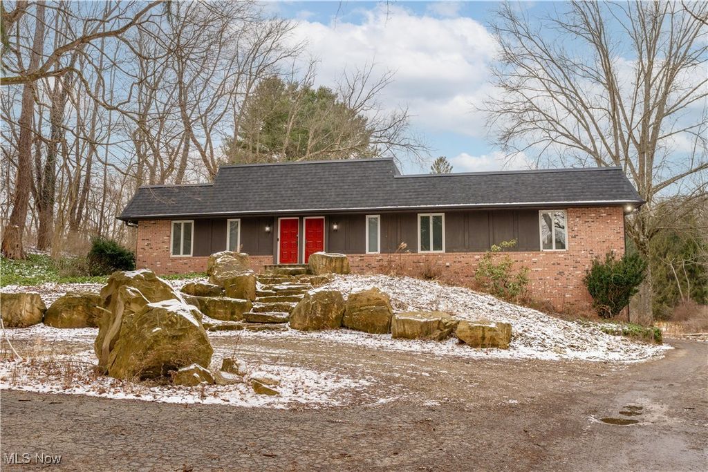 Photo of 3993 Granger Road, Akron, OH 44333 (MLS # 5181525)