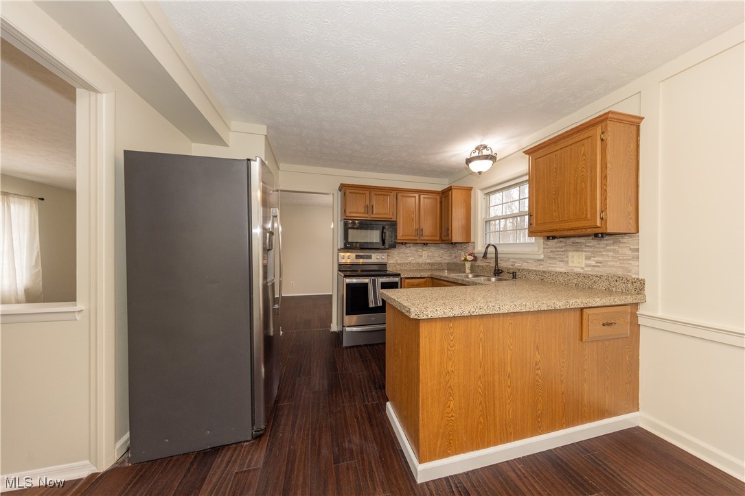 8915 Trailwood Court, Mentor, Ohio image 10