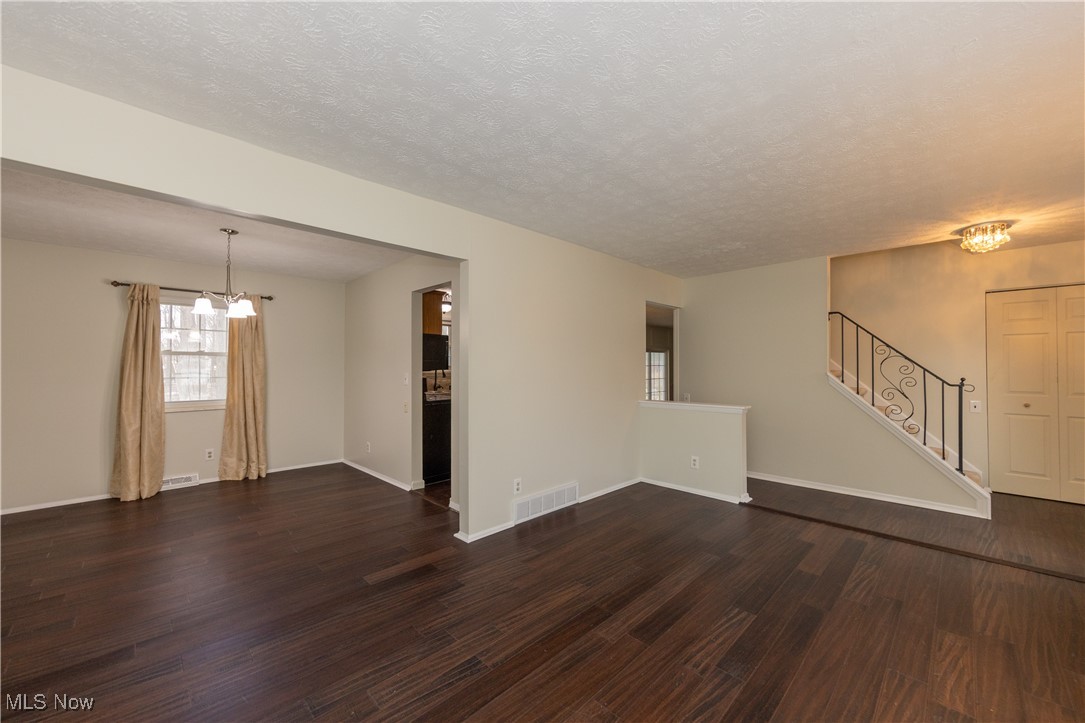 8915 Trailwood Court, Mentor, Ohio image 6