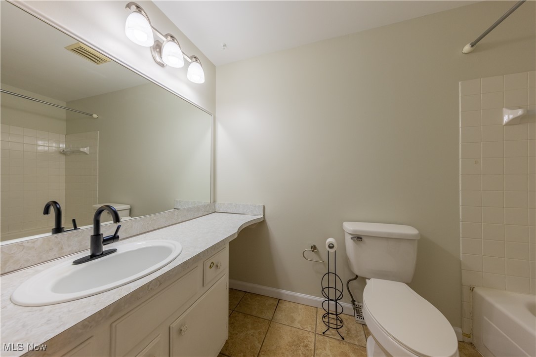 8915 Trailwood Court, Mentor, Ohio image 21