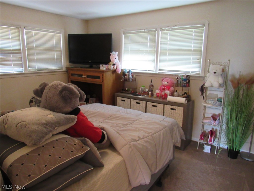 S H Kleinman Companys Briar C - Residential Income