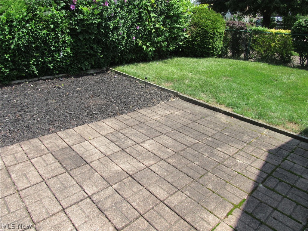 S H Kleinman Companys Briar C - Residential Income