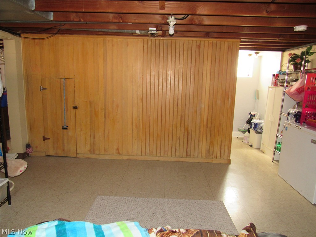 S H Kleinman Companys Briar C - Residential Income