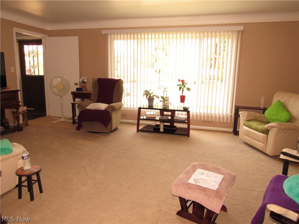 S H Kleinman Companys Briar C - Residential Income