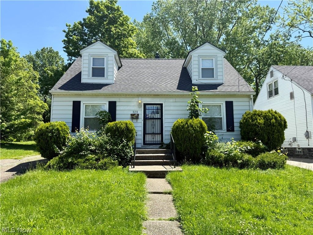 Photo of 575 Noble Avenue, Akron, OH 44320 (MLS # 5211873)