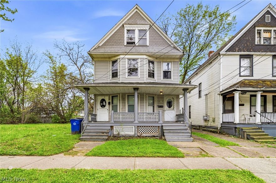 Great opportunity to build equity and add to your portfolio with this large 4 bed duplex. Each unit has 2 beds, 1 bath, kitchen and a living and dining room. Local Fair market rent potential of $2,400+ combined for both units. Don't wait, schedule your showing today!